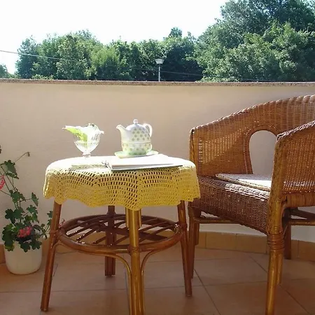 Stipe-big Garden Apartman